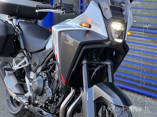 Honda NX500 Motorradvermietung Frankreich